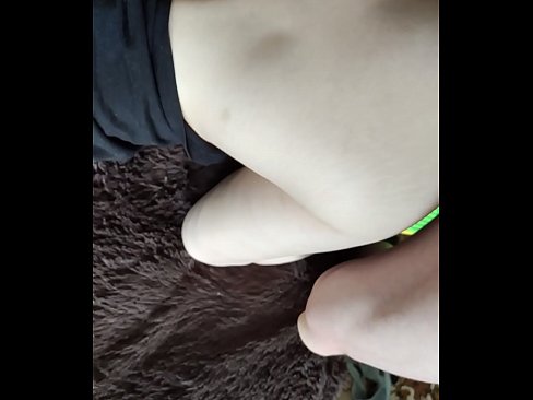 ❤️ Nwa agbọghọ Russia na-asụ ude n'ụlọ gbasara akụkụ 2 ️❌ Anal video ❤
